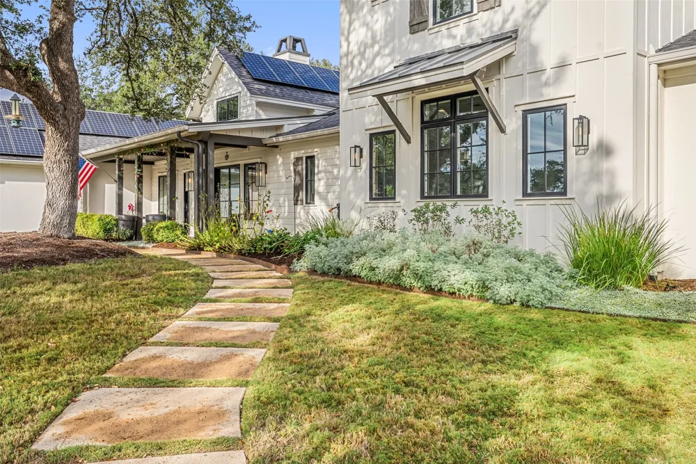 16908 Whispering Breeze Austin, TX 78738