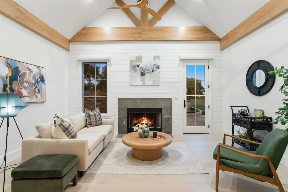 16908 Whispering Breeze Austin, TX 78738