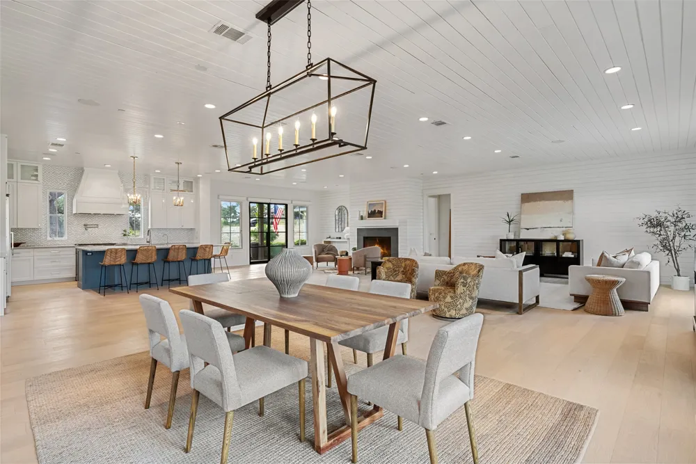 16908 Whispering Breeze Austin, TX 78738