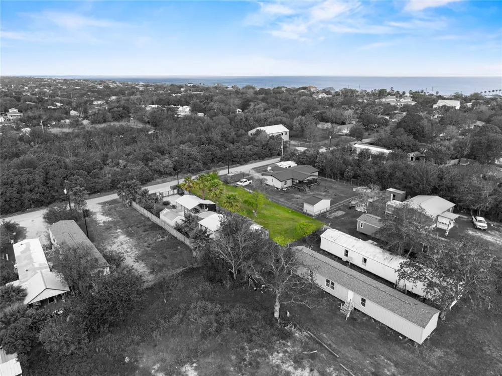 309 5th Street San Leon, TX 77539