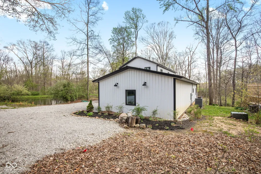 8446 E Parkview Drive Rockville, IN 47872