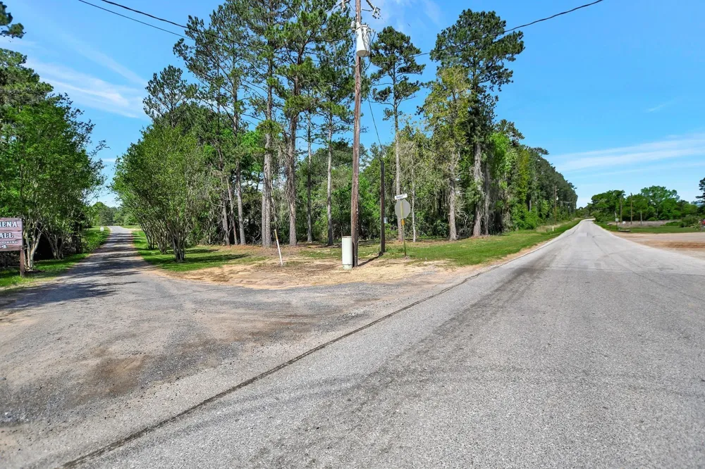 Cr 304 Navasota, TX 77868