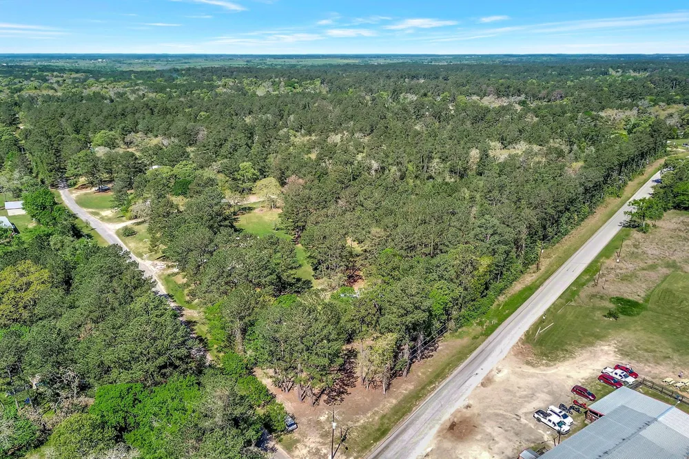 Cr 304 Navasota, TX 77868