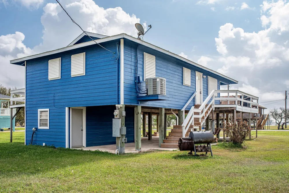 448 Stovall Drive Palacios, TX 77465