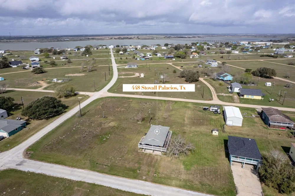 448 Stovall Drive Palacios, TX 77465