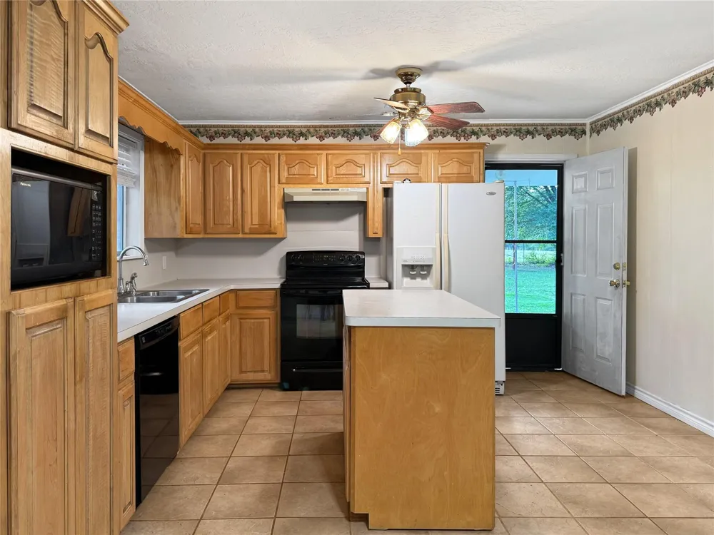 3301 County Road 2570 Woodville, TX 75979
