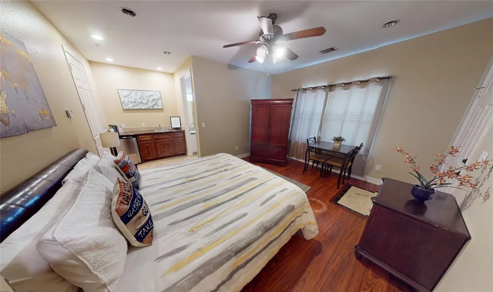 7039 Kingston Cove #307 Willis, TX 77318