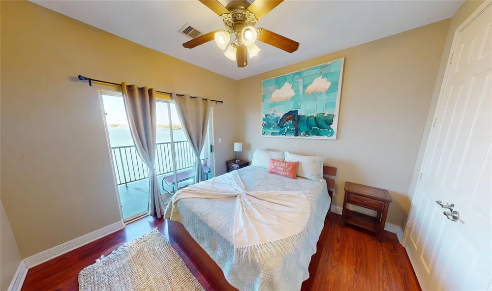 7039 Kingston Cove #307 Willis, TX 77318
