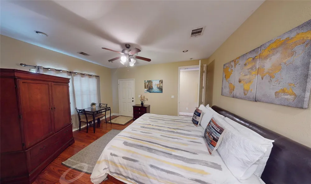 7039 Kingston Cove #307 Willis, TX 77318