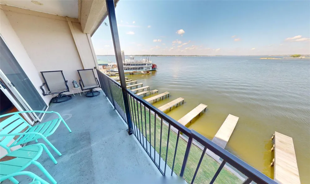 7039 Kingston Cove #307 Willis, TX 77318