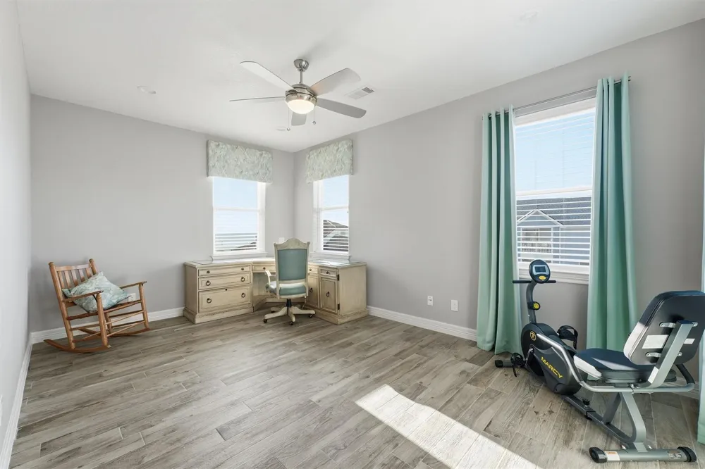 438 Amanda Circle Tiki Island, TX 77554
