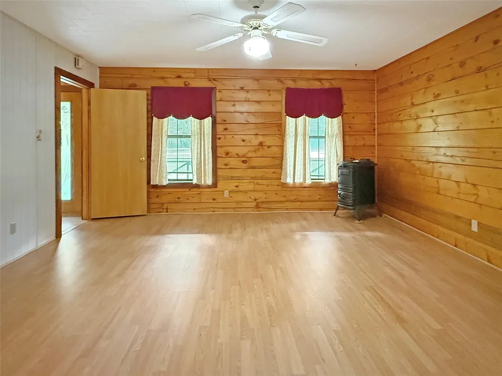 1517 County Road 4250 Woodville, TX 75979