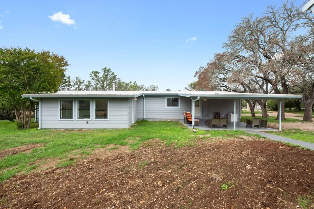 1169 W US Highway 290 Johnson City, TX 78636