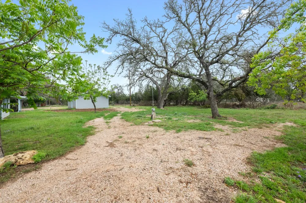 1169 W US Highway 290 Johnson City, TX 78636