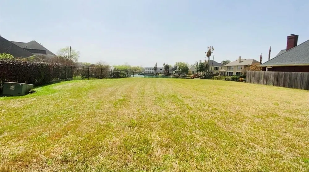 2823 Plantation Lakes Drive Missouri City, TX 77459