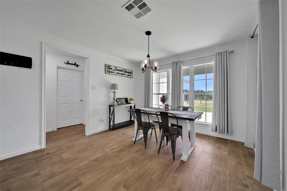 2063 White Buck Court Cleveland, TX 77328