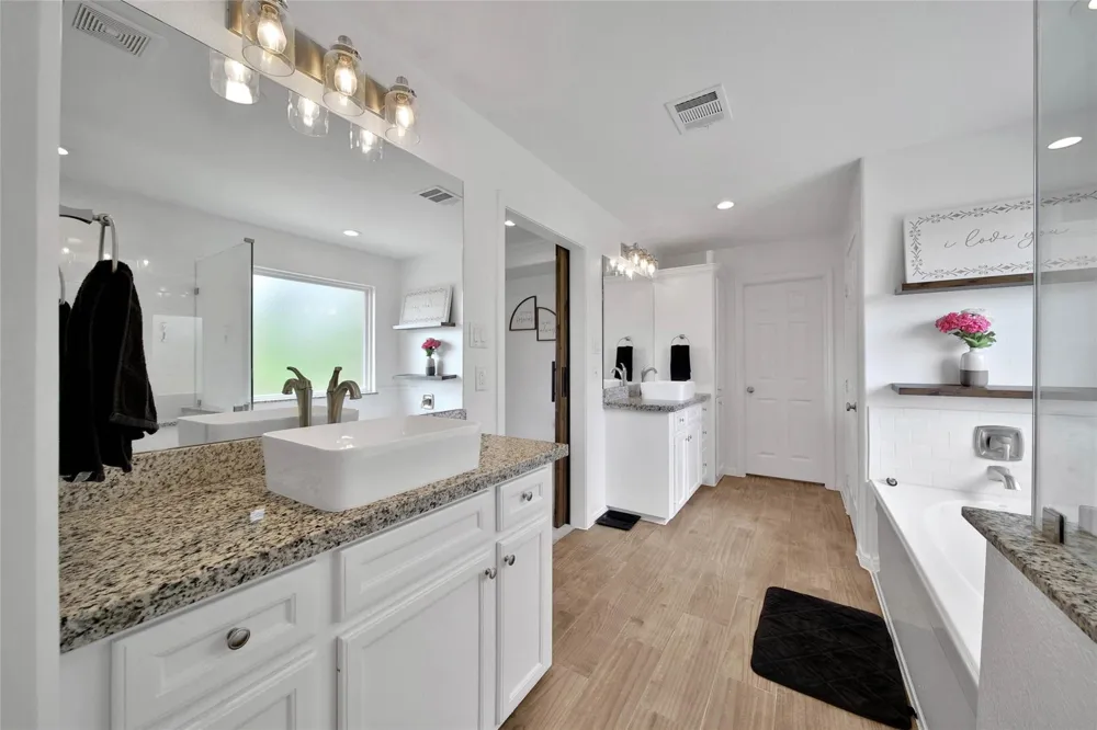 2063 White Buck Court Cleveland, TX 77328