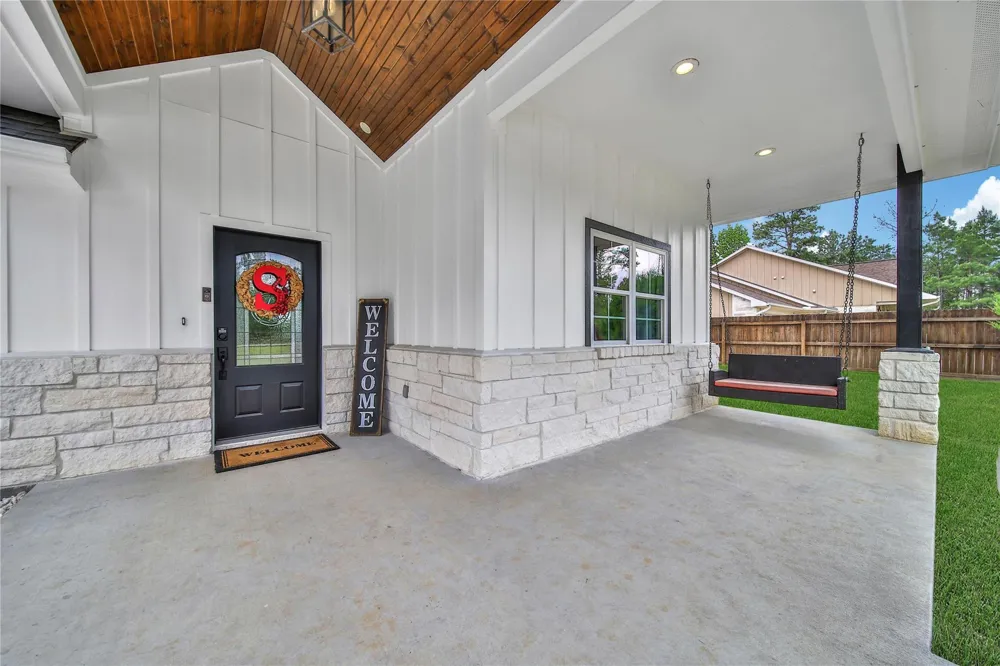 2063 White Buck Court Cleveland, TX 77328