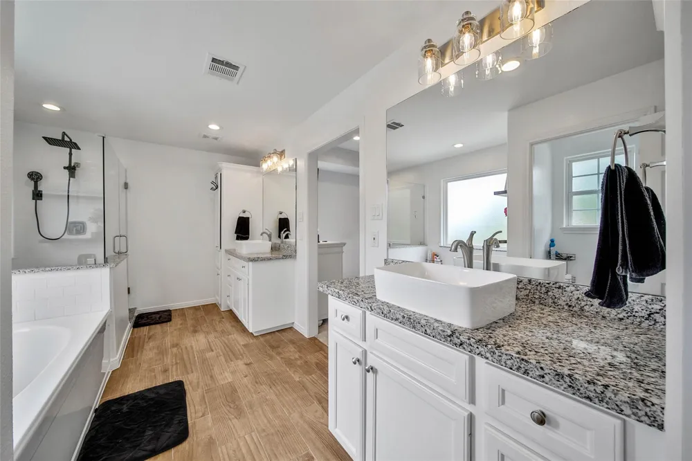 2063 White Buck Court Cleveland, TX 77328