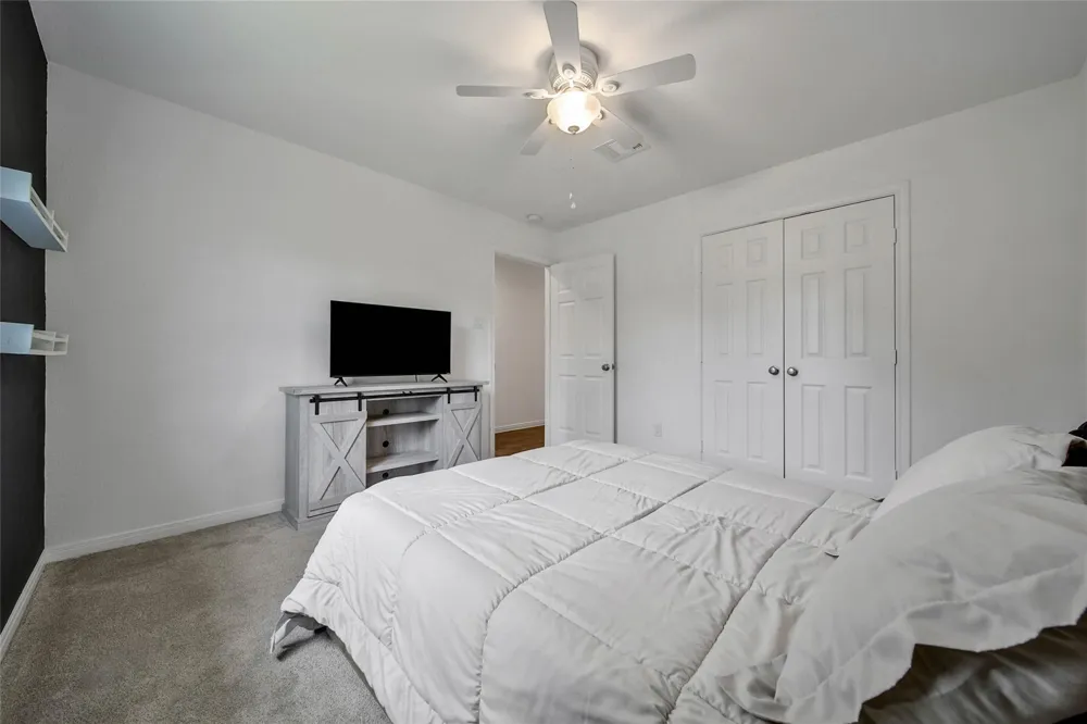 2063 White Buck Court Cleveland, TX 77328