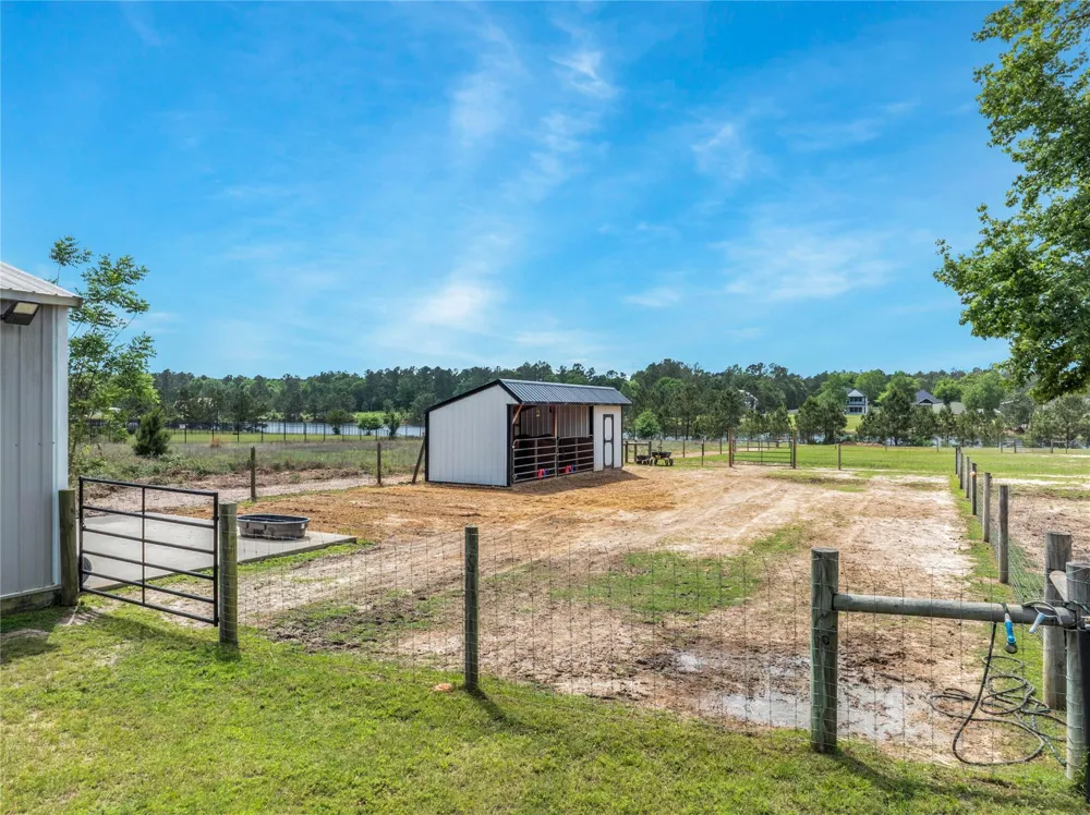 2063 White Buck Court Cleveland, TX 77328