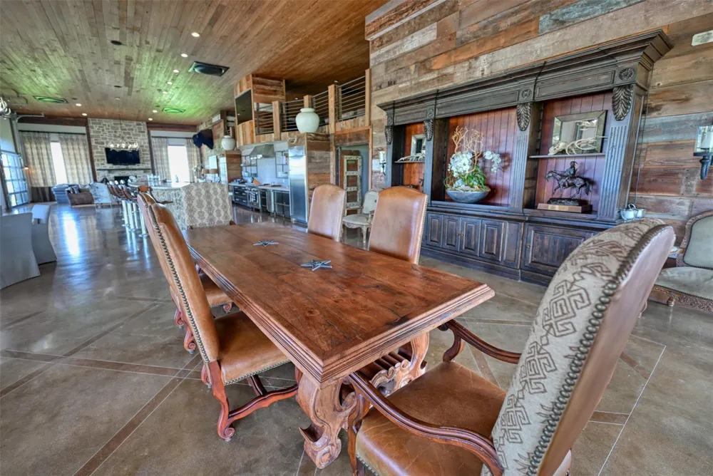3805 Guenther Road La Grange, TX 78945