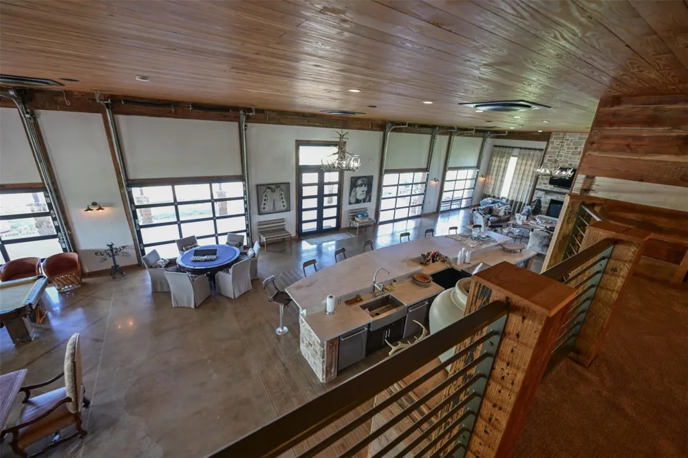 3805 Guenther Road La Grange, TX 78945