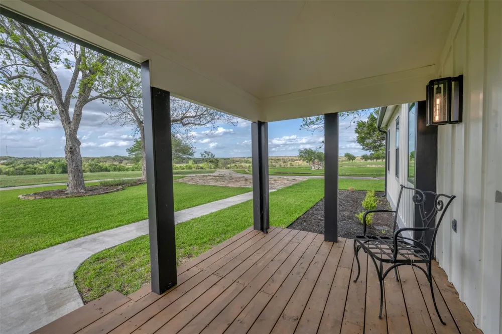 3805 Guenther Road La Grange, TX 78945