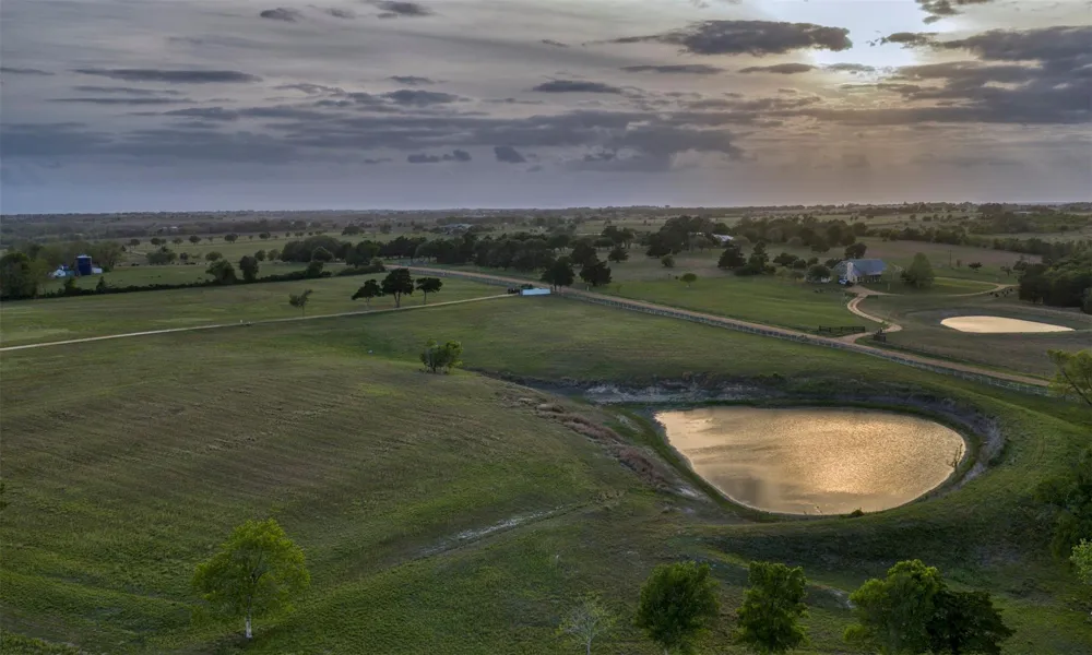 3805 Guenther Road La Grange, TX 78945