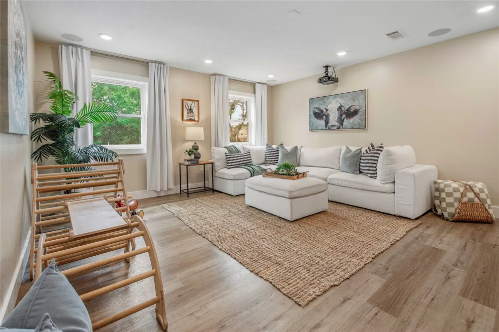 4855 Austins Creek Drive Bryan, TX 77808