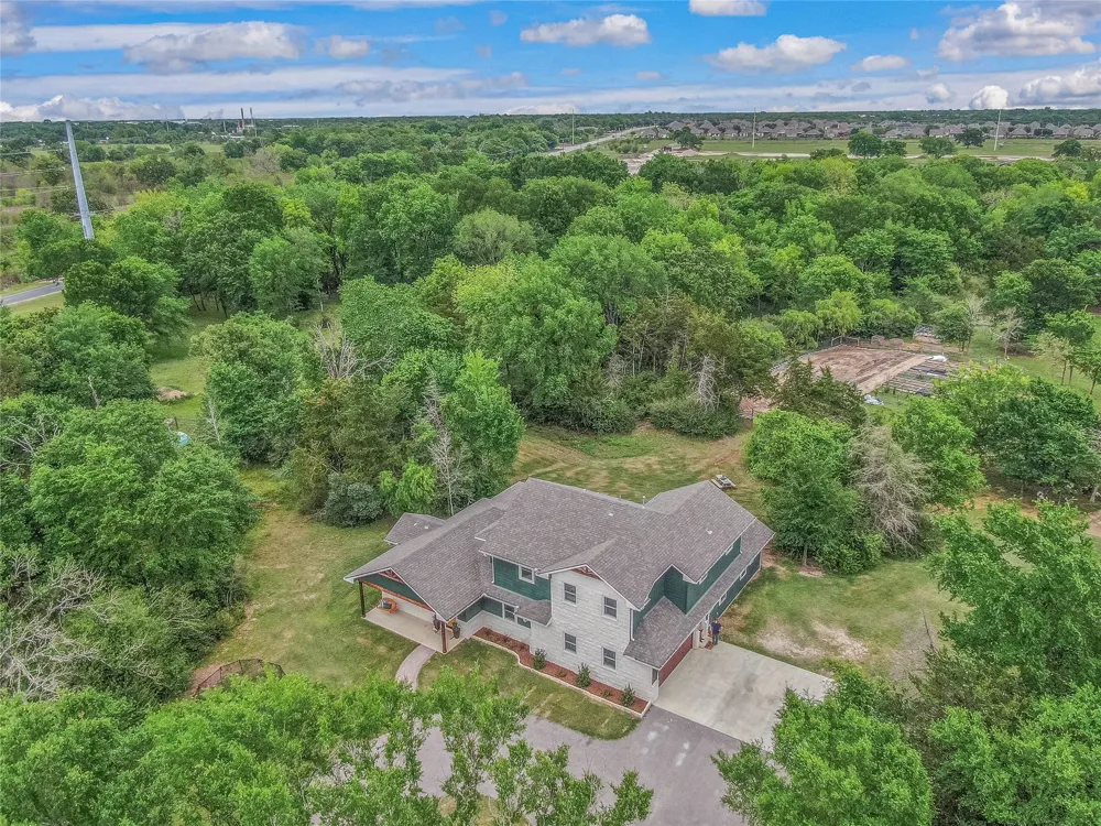 4855 Austins Creek Drive Bryan, TX 77808