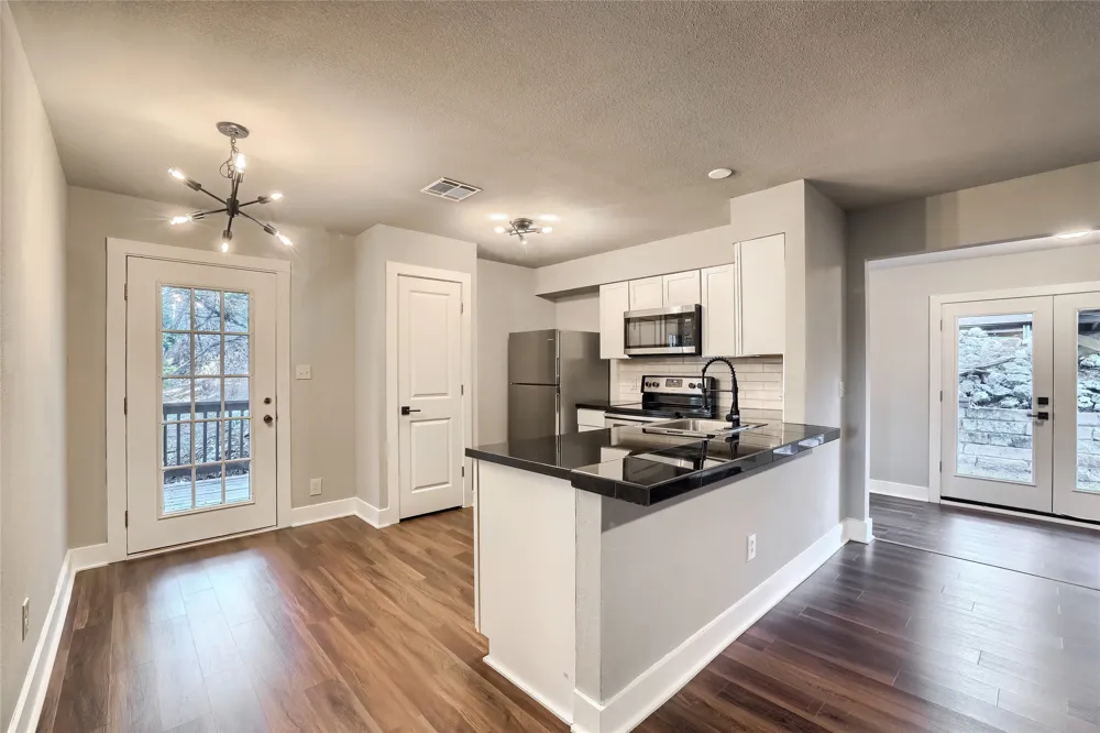 5909 Lago Vista Way D #D Lago Vista, TX 78645