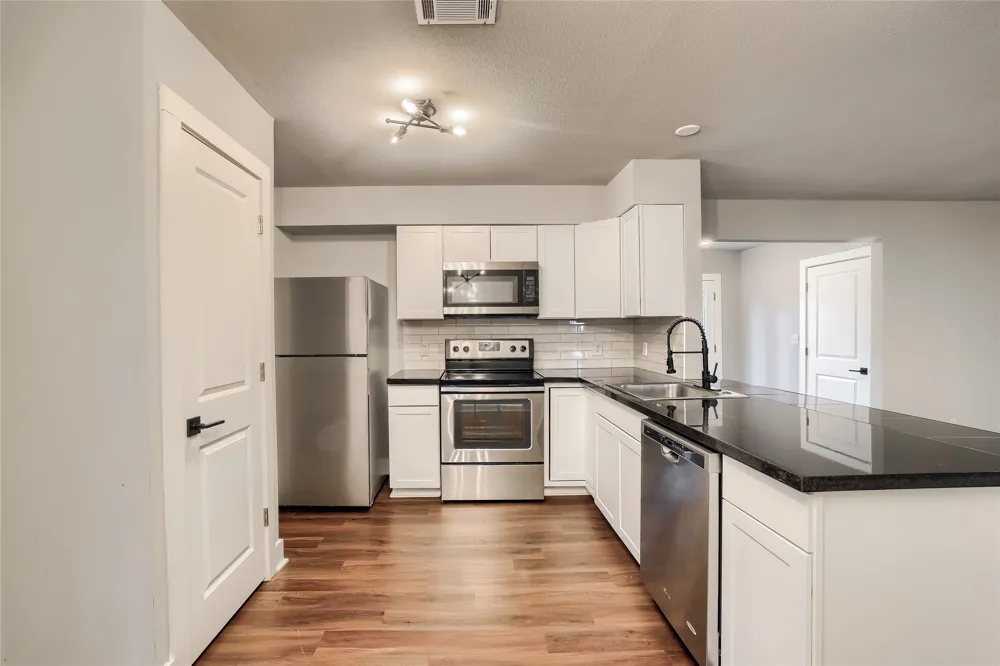 5909 Lago Vista Way D #D Lago Vista, TX 78645