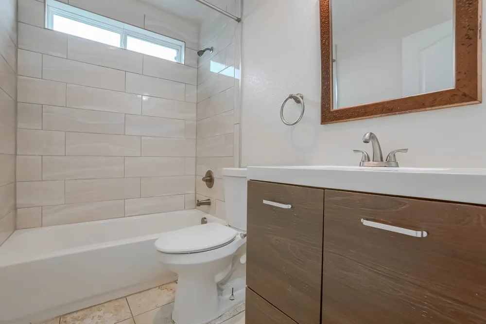 20111 Travis Drive #B Lago Vista, TX 78645