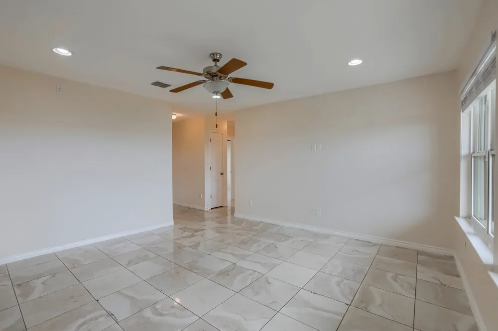 20111 Travis Drive #B Lago Vista, TX 78645