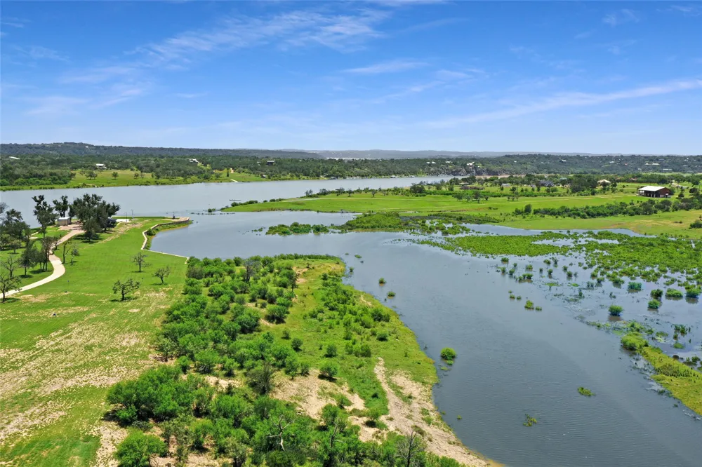 281 Chimney Cove Drive Marble Falls, TX 78654