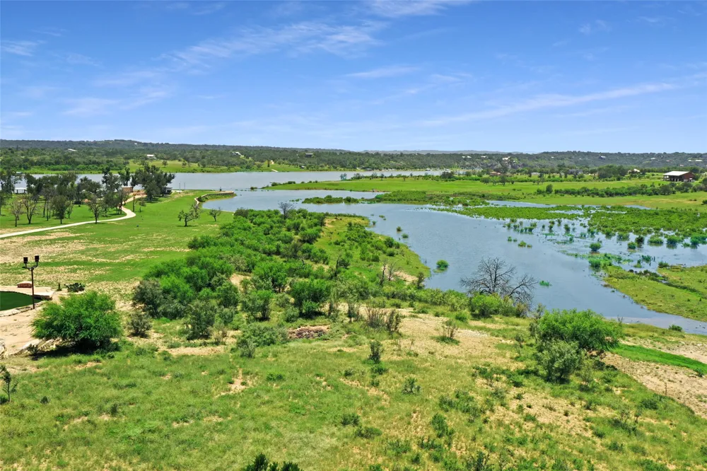 281 Chimney Cove Drive Marble Falls, TX 78654