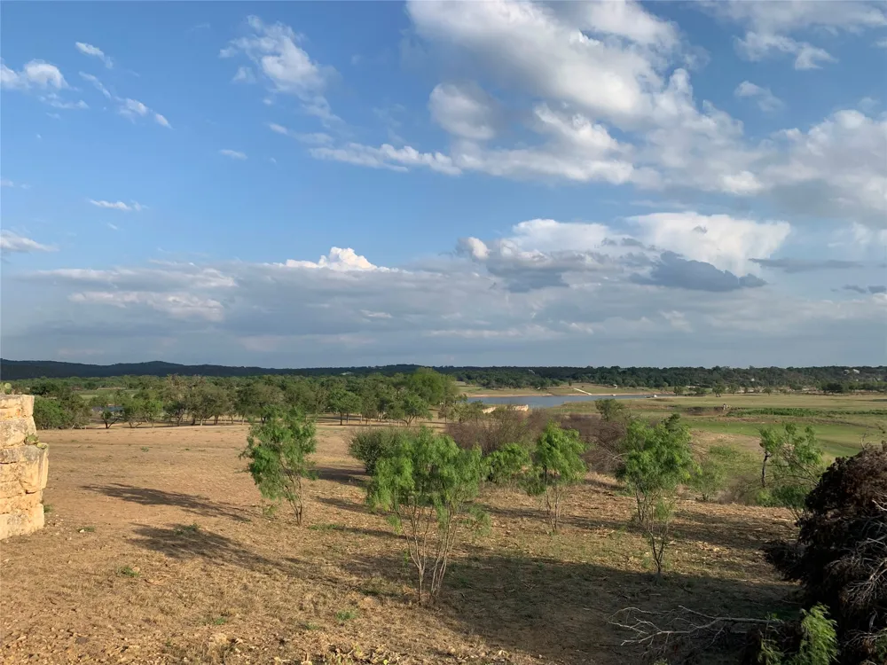 281 Chimney Cove Drive Marble Falls, TX 78654