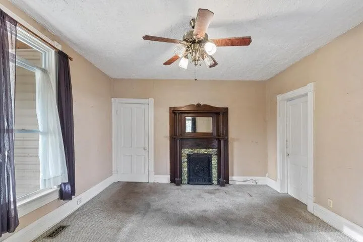 214 E Rhea Avenue Spring City, TN 37381