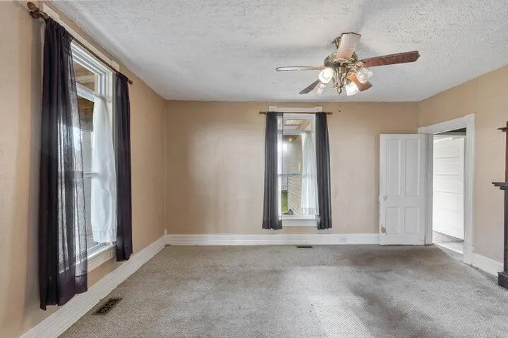214 E Rhea Avenue Spring City, TN 37381