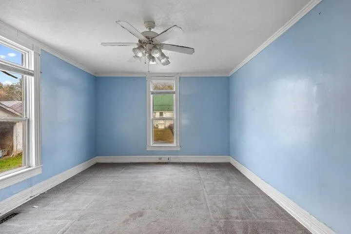 214 E Rhea Avenue Spring City, TN 37381