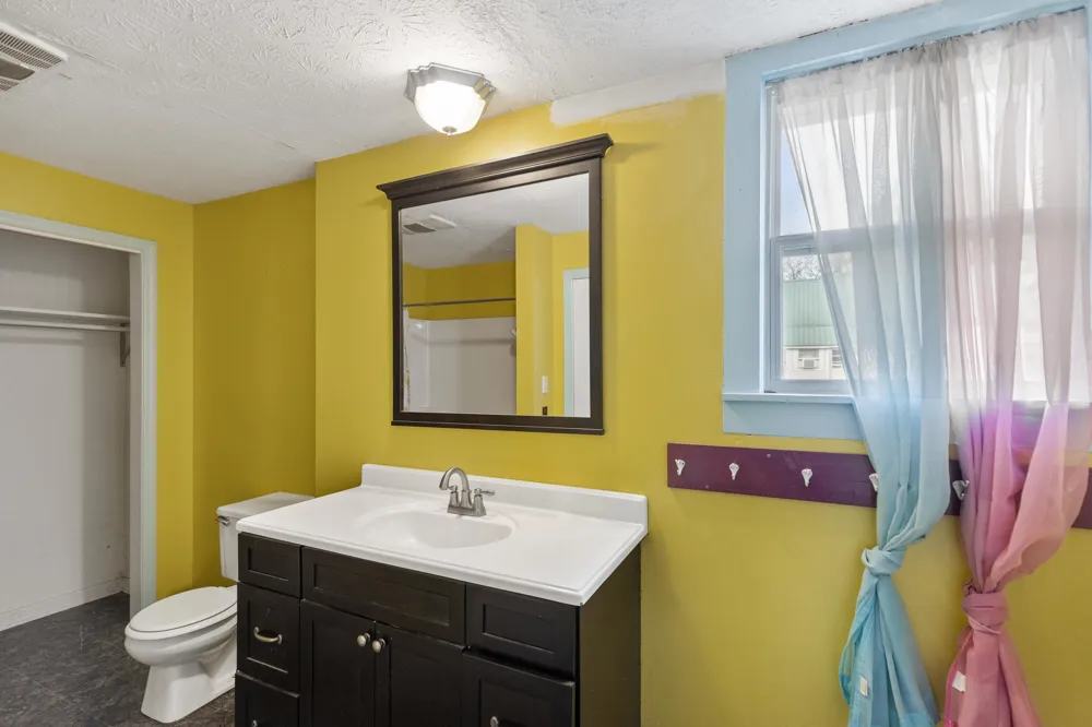 214 E Rhea Avenue Spring City, TN 37381