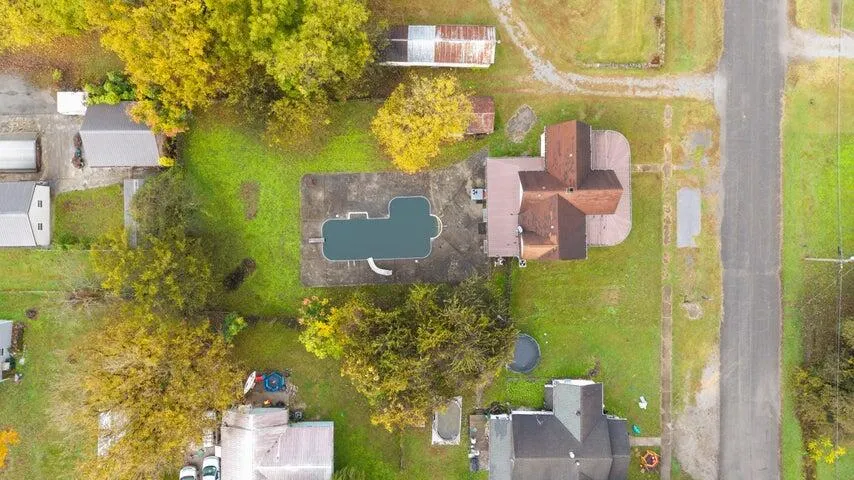 214 E Rhea Avenue Spring City, TN 37381