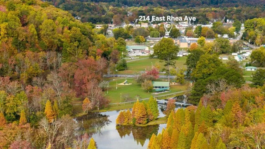 214 E Rhea Avenue Spring City, TN 37381