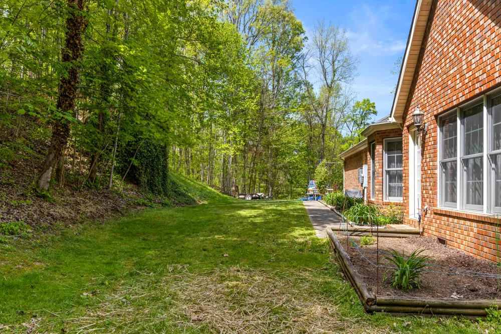 3850 Stagecoach Road South Pittsburg, TN 37380