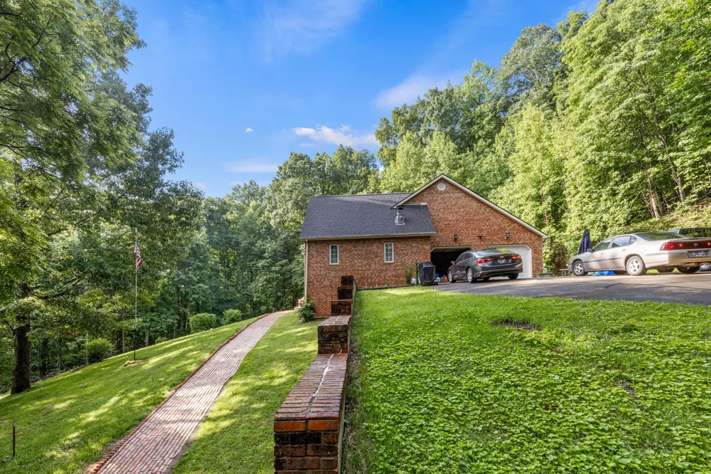 3850 Stagecoach Road South Pittsburg, TN 37380