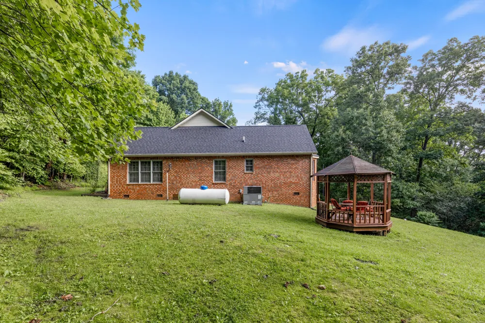 3850 Stagecoach Road South Pittsburg, TN 37380