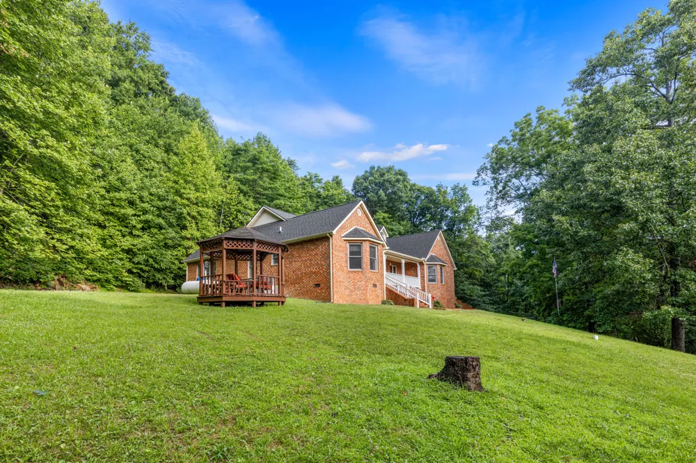 3850 Stagecoach Road South Pittsburg, TN 37380