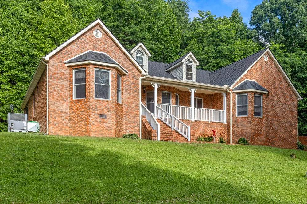 3850 Stagecoach Road South Pittsburg, TN 37380