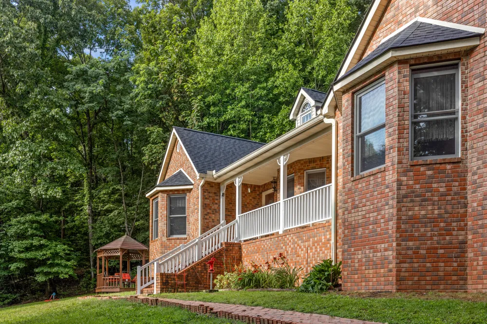3850 Stagecoach Road South Pittsburg, TN 37380